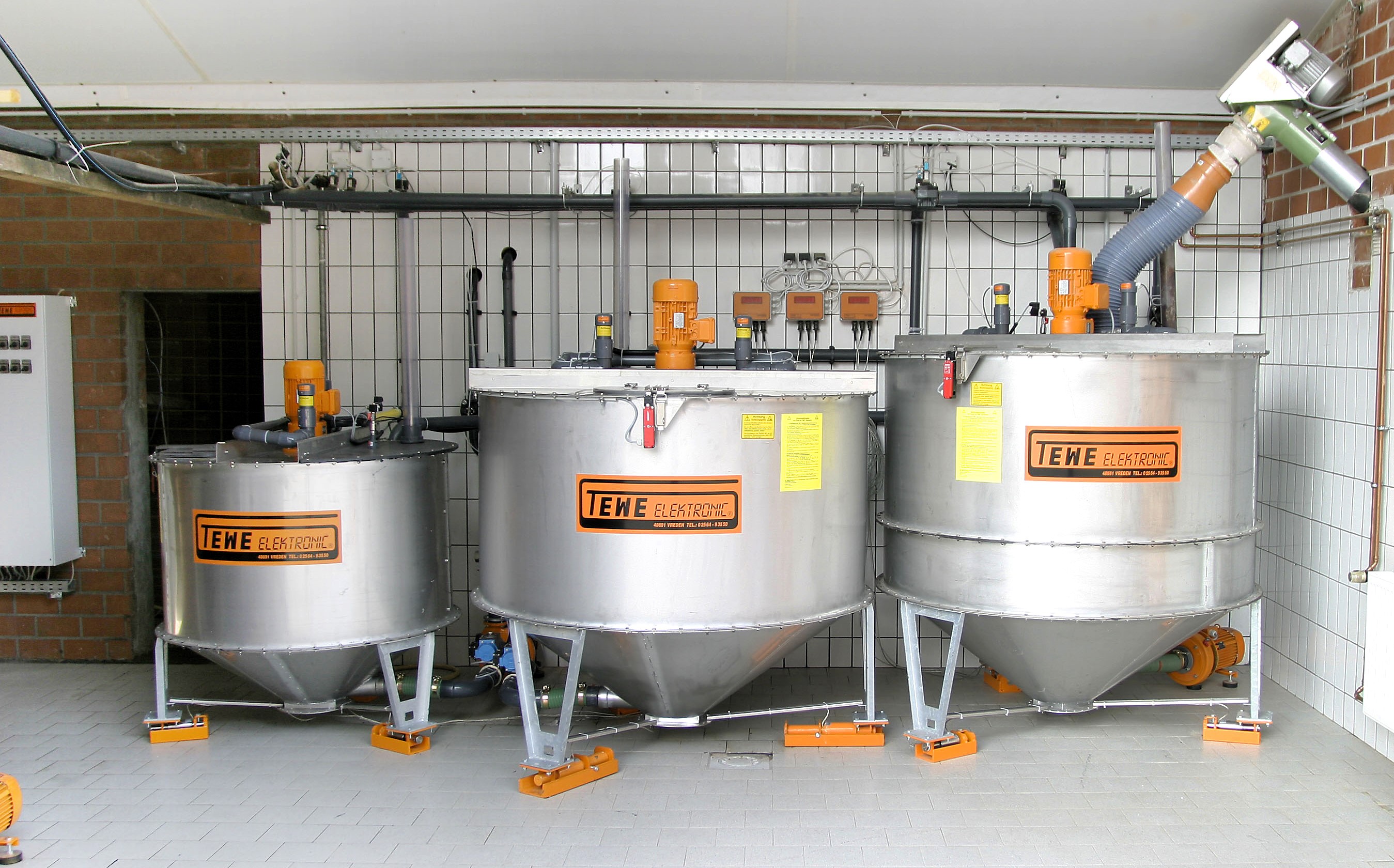 commercial pig farm liquid feeding mixing tanks